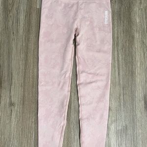 GYMSHARK adapt camo seamless leggings size small in light pink